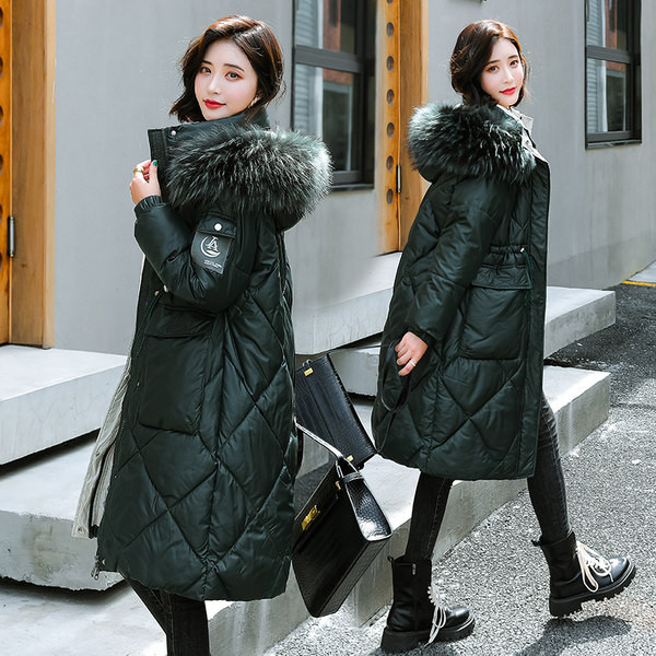 Jachetă lungă de damă cu puf pe glugă