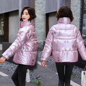 Új modell női kabát magas gallérral és fűzővel