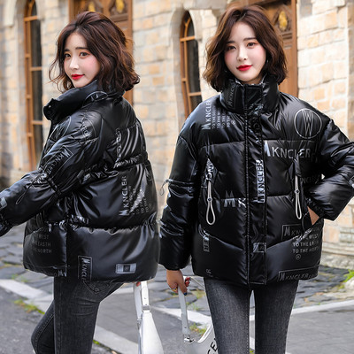 Új modell női kabát magas gallérral és fűzővel