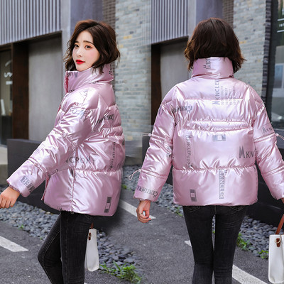 Új modell női kabát magas gallérral és fűzővel