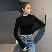 Дамска къса блуза с дълъг ръкав и овално деколте