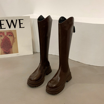 Нов модел дамски кожени ботуши с груба подметка