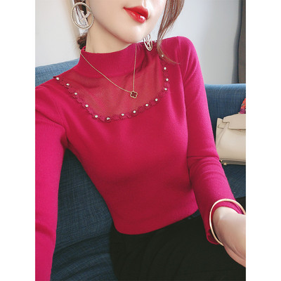 Дамски пуловер с овално деколте и декоративни камъни