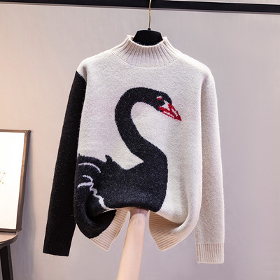 Дамски ежедневен пуловер с апликация в бял и бежов цвят