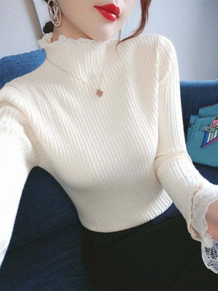 Дамски втален пуловер с дантела -два цвята