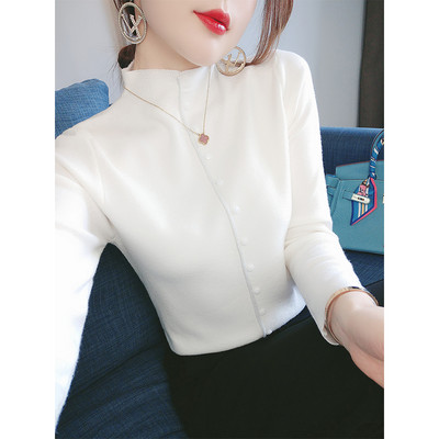 Ежедневен дамски пуловер с висока яка и копчета