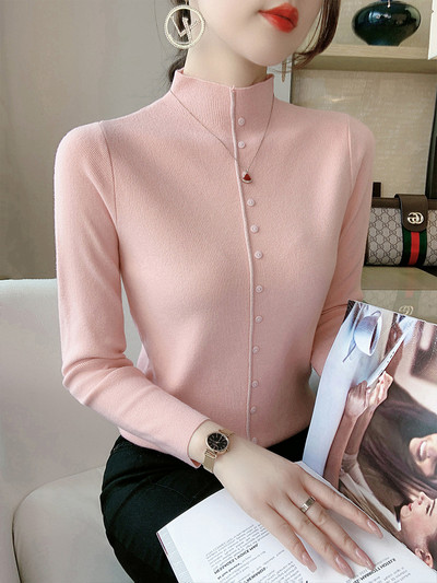 Ежедневен дамски пуловер с висока яка и копчета