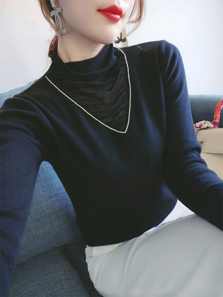 Дамски пуловер с ниска яка-в три цвята