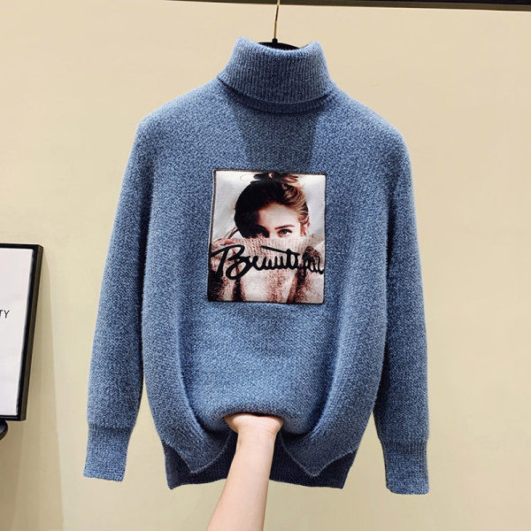 Ежедневен пуловер с щампа и висока яка