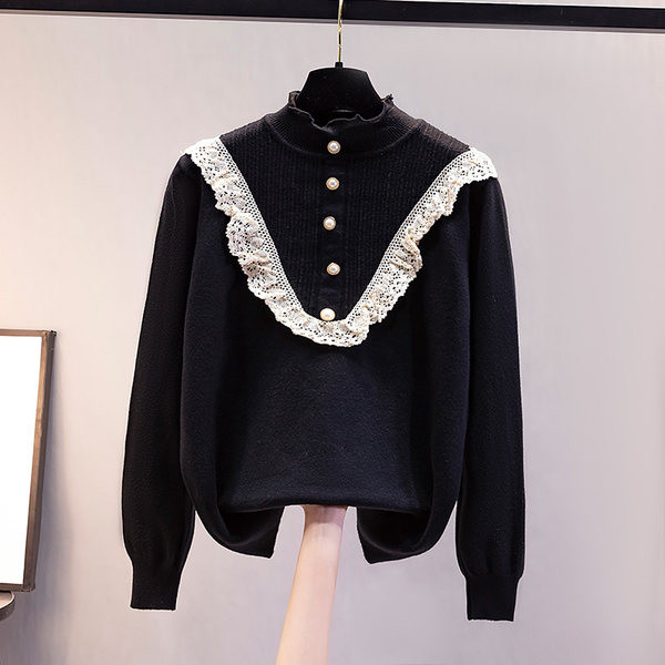 Дамски пуловер с дантела и копчета