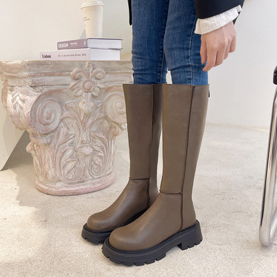 Ежедневни кожени ботуши в два цвята