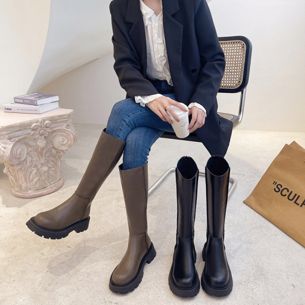 Ежедневни кожени ботуши в два цвята