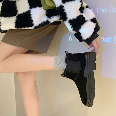 Зимни дамски боти с топла подплата и равна подметка