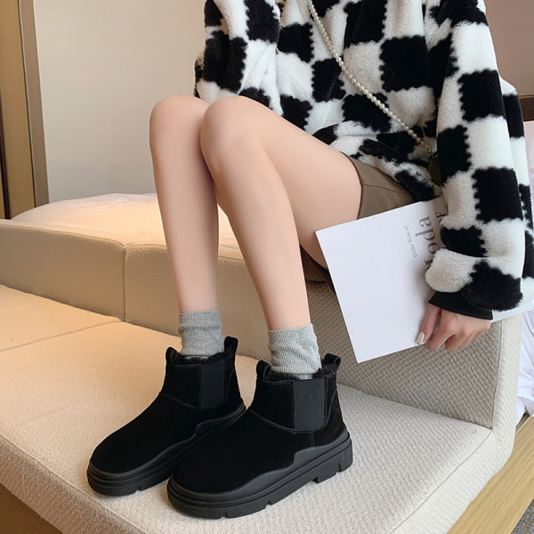 Зимни дамски боти с топла подплата и равна подметка 