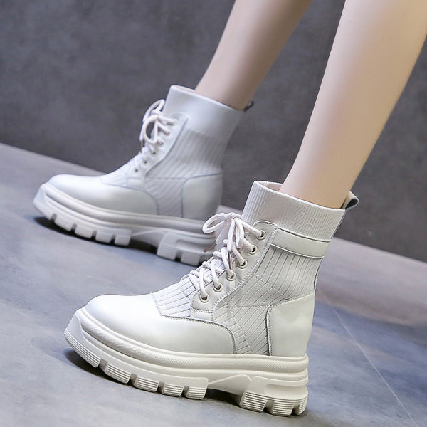 Дамски кожени боти с връзки  в два цвята 