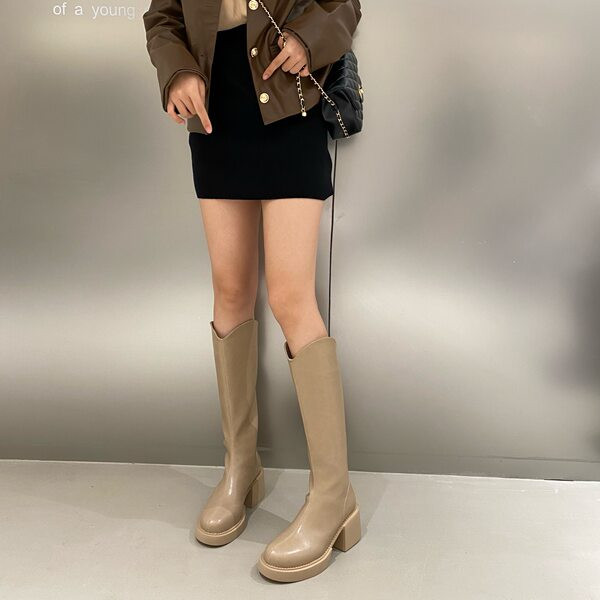 Дамски кожени ботуши с дебел 4см ток