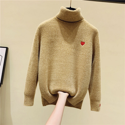 Дамски пуловер с бродерия и високо деколте