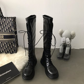 Модерни дамски боти или ботуши от еко кожа в черен цвят