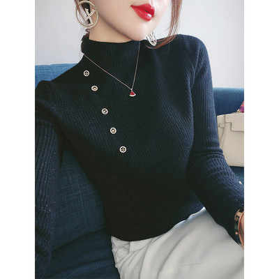 Дамски пуловер с ниска яка и копчета