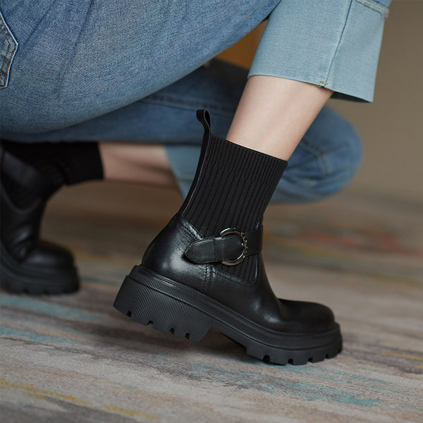 Актуални боти от еко кожа-два модела