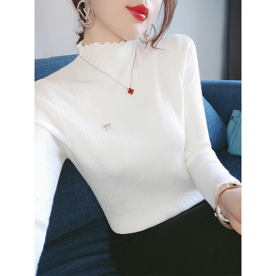 Модерна дамска блуза с ниска яка в бял и черен цвят