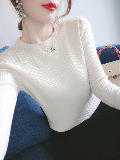 Κομψό γυναικείο πουλόβερ με οβάλ λαιμόκοψη σλιμ μοντέλο
