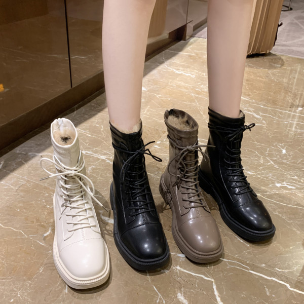 Изчистен модел дамски боти от еко кожа с топла подплата