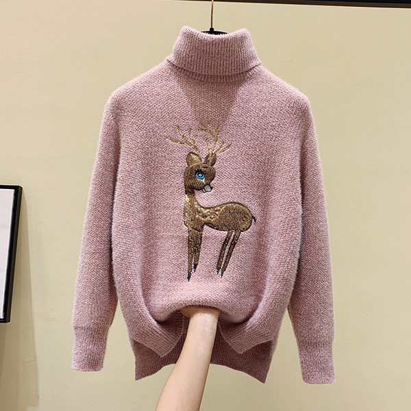 Топъл зимен пуловер с цветна бродерия