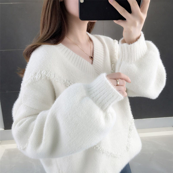 Γυναικείο φαρδύ πουλόβερ με λαιμόκοψη σε σχήμα V