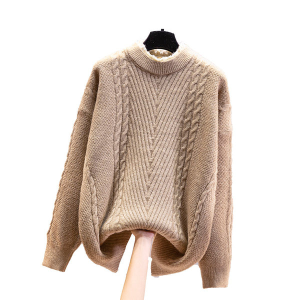 Φαρδύ γυναικείο πουλόβερ με χαμηλό γιακά