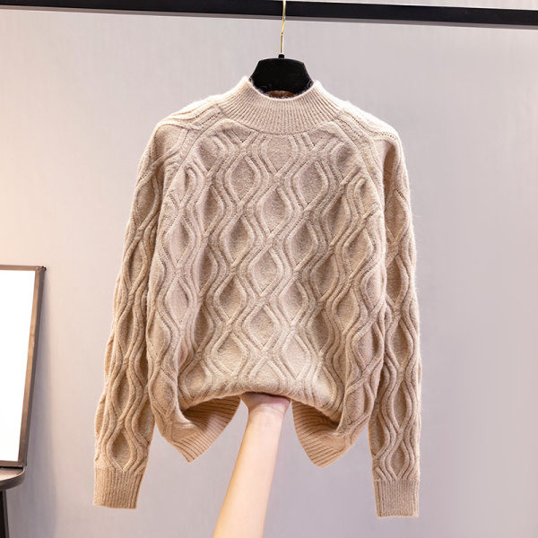 Ζεστό χειμωνιάτικο πουλόβερ με μεγάλη πλέξη
