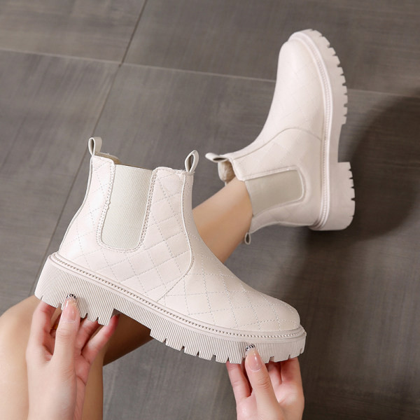 Нов модел капитонирани боти от еко кожа за жени