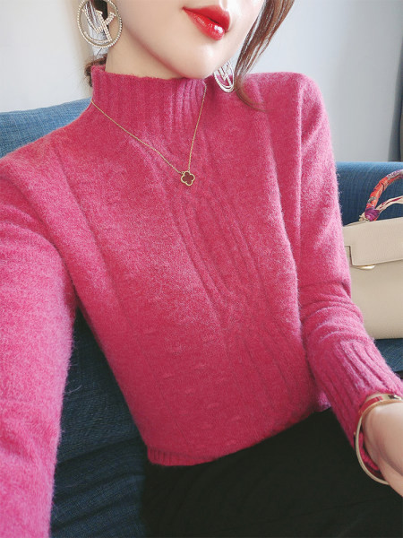 Стилен дамски пуловер втален модел с висока яка