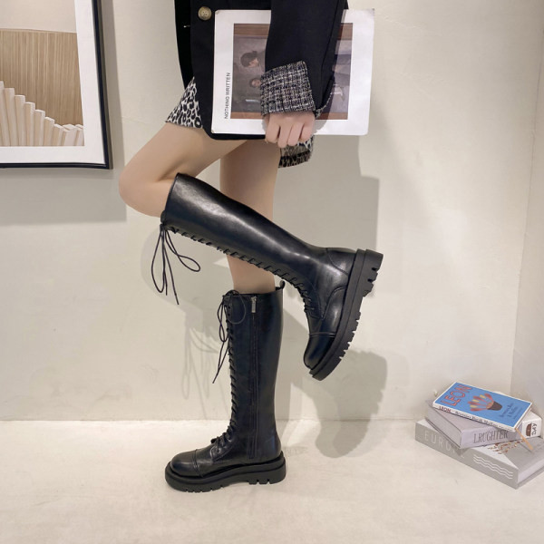 Модерни дамски ботуши от еко кожа с връзки и цип