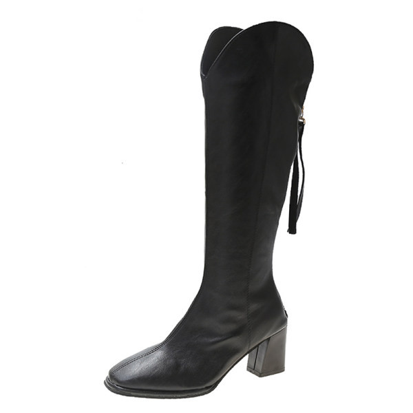 Дамски кожен ботуш с дебел 6см ток