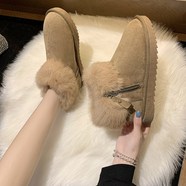 Дамски зимни боти с цип и пух