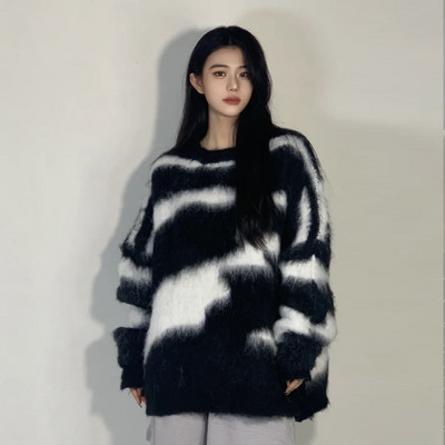 Γυναικείο πουλόβερ σε μαύρο χρώμα