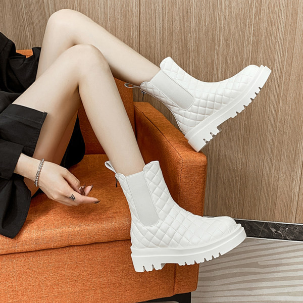 Дамски капитонирани боти от еко кожа