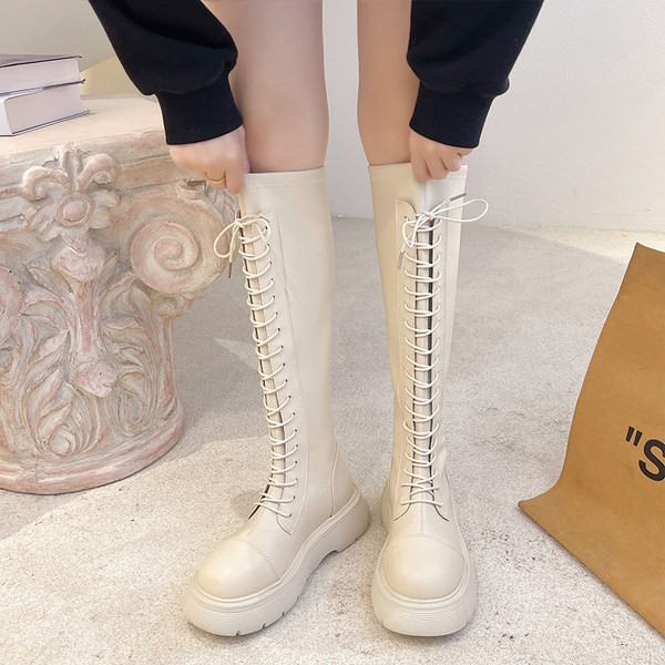 Дамски модерни кожени ботуши в три цвята с връзки 