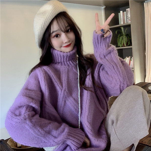 Топъл зимен пуловер с поло яка за жени