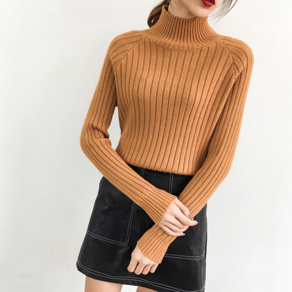Стилен дамски пуловер втален модел с висока яка
