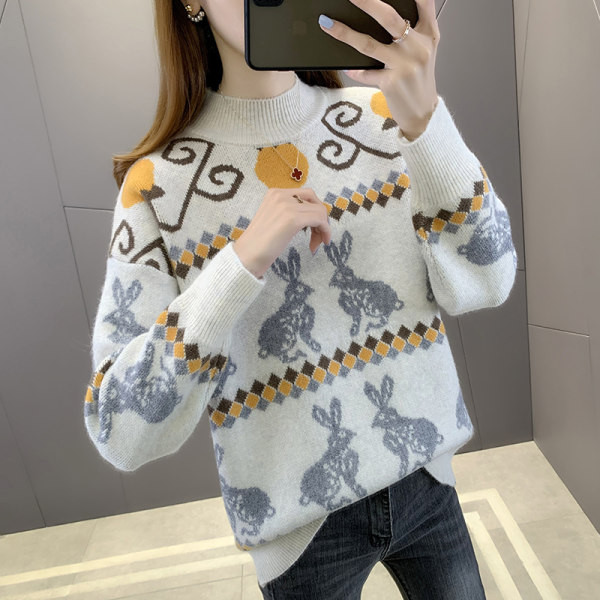 Μοντέρνο γυναικείο πουλόβερ με κέντημα και στρογγυλή λαιμόκοψη