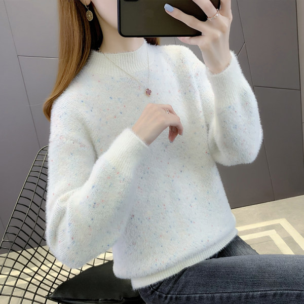 Moodne naiste kootud kampsun ovaalse kaelusega-valget värvi