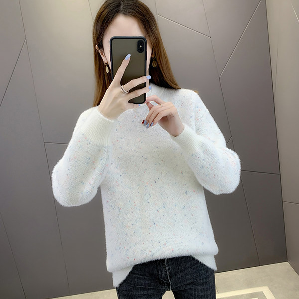 Moodne naiste kootud kampsun ovaalse kaelusega-valget värvi