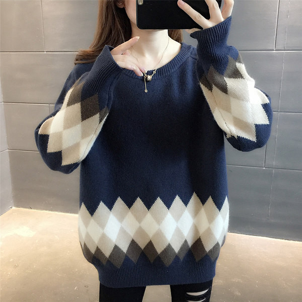 Κομψό γυναικείο πουλόβερ φαρδύ μοντέλο με οβάλ λαιμόκοψη