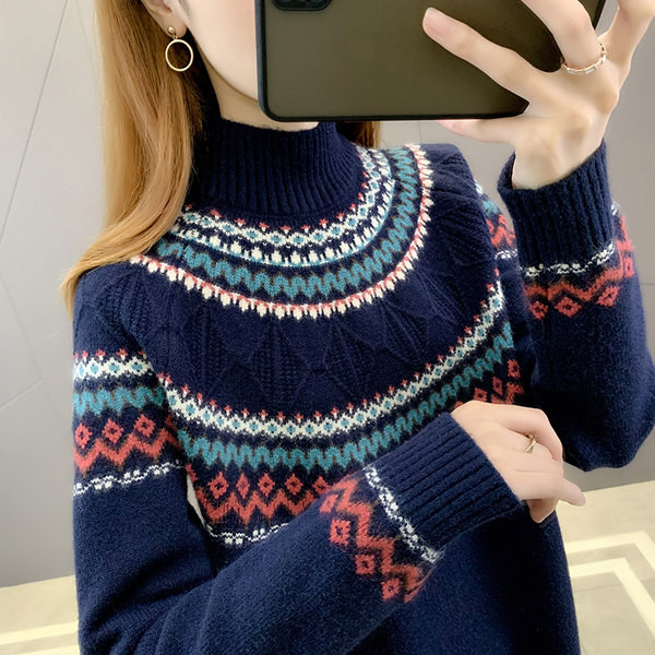 Γυναικείο πουλόβερ με σχέδιο και γιακά πόλο