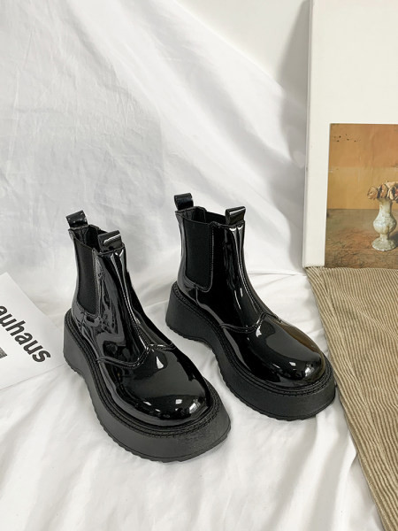 Дамски ежедневни боти в черен цвят - два модела