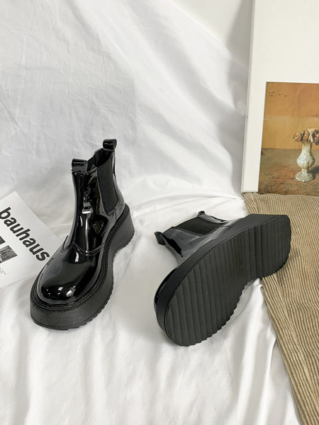 Дамски ежедневни боти в черен цвят - два модела