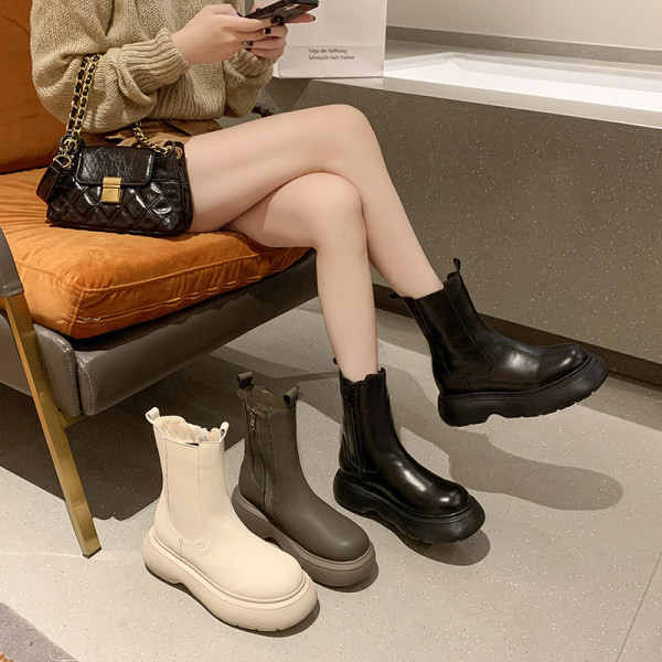 Дамски кожени боти  с равна  подметка