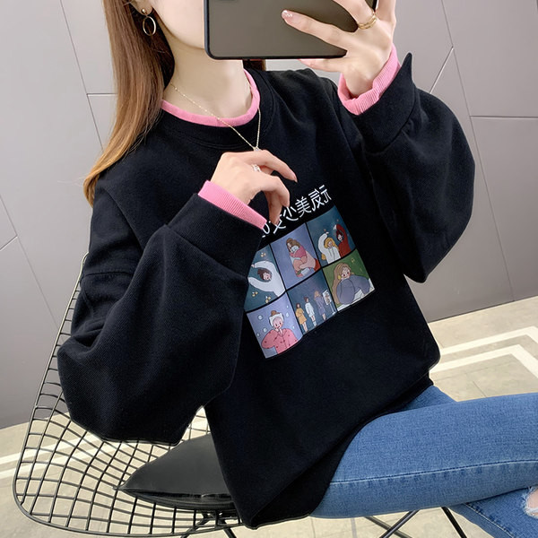 Дамска блуза с обло деколте и щампа